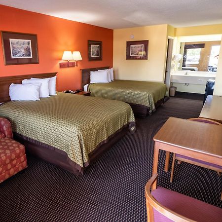 Budget Inn & Suites Hawkinsville Esterno foto