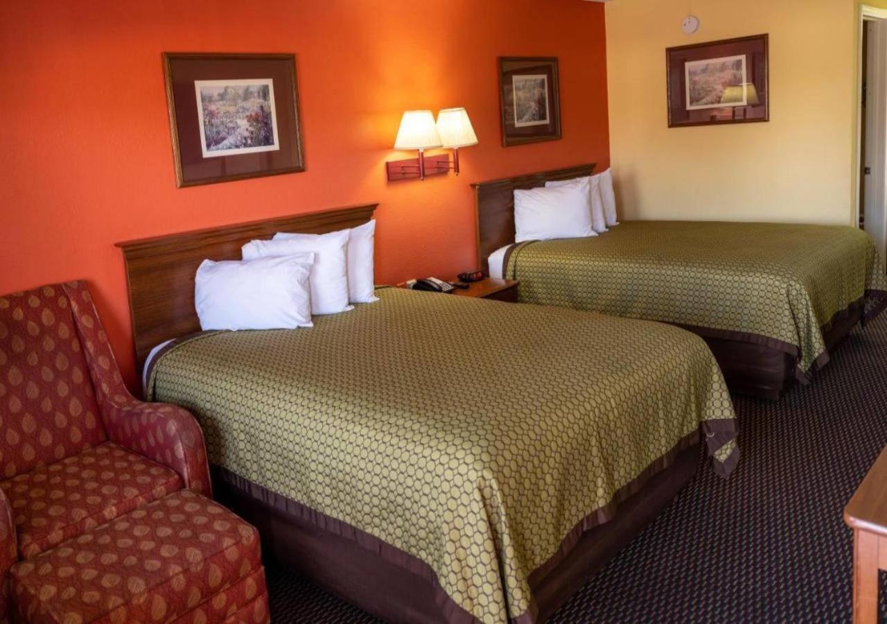 Budget Inn & Suites Hawkinsville Esterno foto